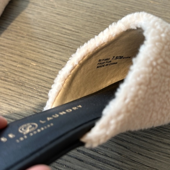 NWOT women’s Chinese laundry Ely shearling (faux fur) mules size 7.5 - Picture 5 of 5